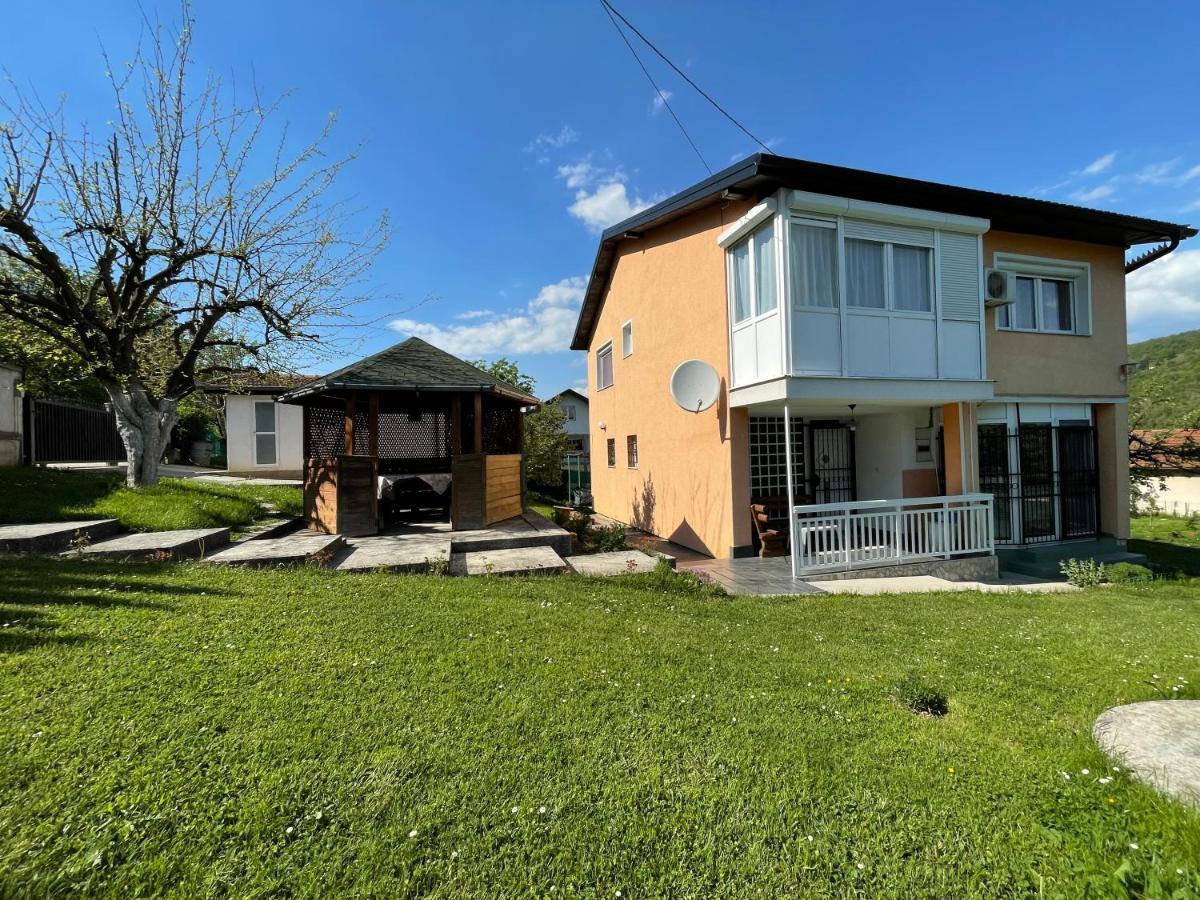 Pool Villa Sarajevo Extérieur photo
